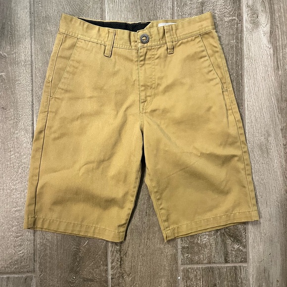 Volcom Khaki Shorts • YOUTH BOYS • SIZE 26 - Picture 2 of 7